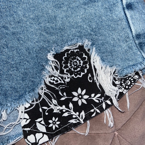 High waist shorts - Picture 4 of 5